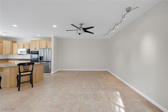 Building Photo - 2405 Esteem Ridge Dr