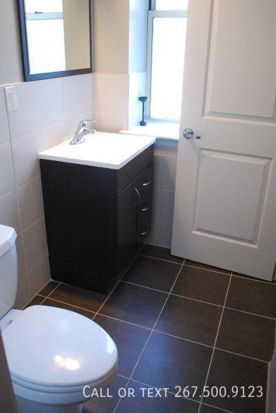 Building Photo - 4722 Chestnut-Unit F
