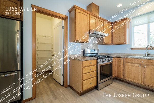 Building Photo - 1066 Vail Ln