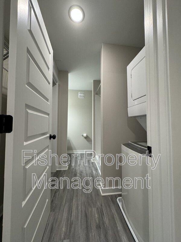 Building Photo - 615 Albemarle St