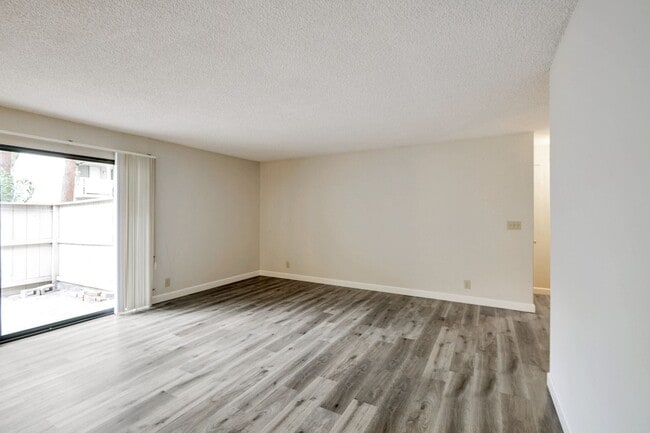 Building Photo - 2 br, 2 bath House - 978-A KIELY BLVD
