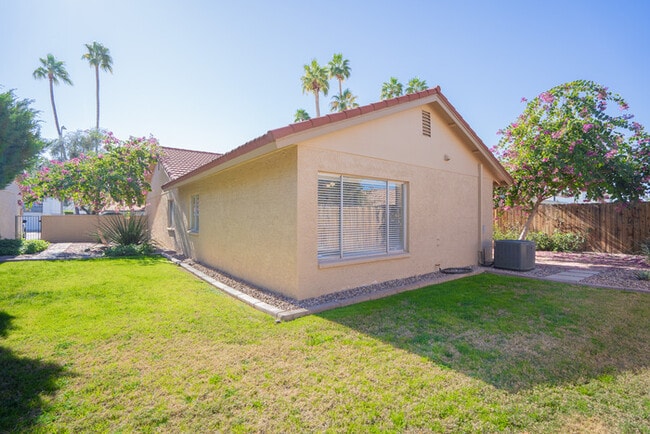 Building Photo - 1610 E Windjammer Way