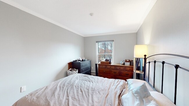 Building Photo - 143 W Canton St