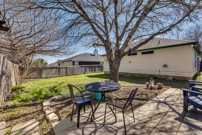 Building Photo - 1128 Overlook Way
