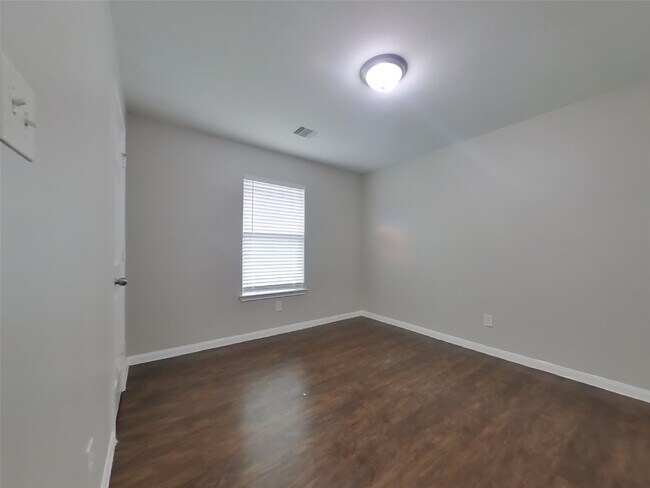 Building Photo - 21419 Palma Grove Way