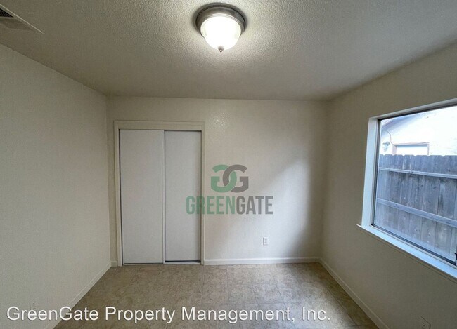 Building Photo - 3 br, 2 bath House - 504 Blue Canyon Dr