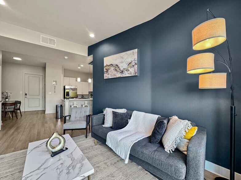 Building Photo - 2916 Indiana St