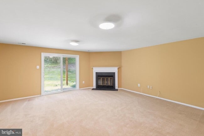 Building Photo - 23 Roger Valley Ct