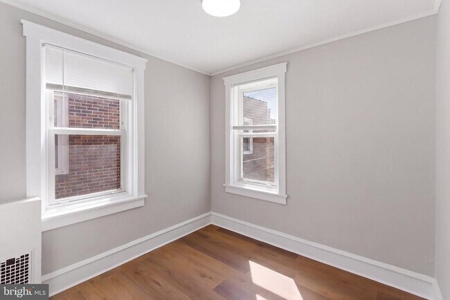Building Photo - 71 Amboy Ave