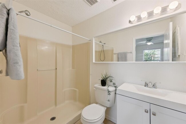 Building Photo - 212 Ridge Crest Loop