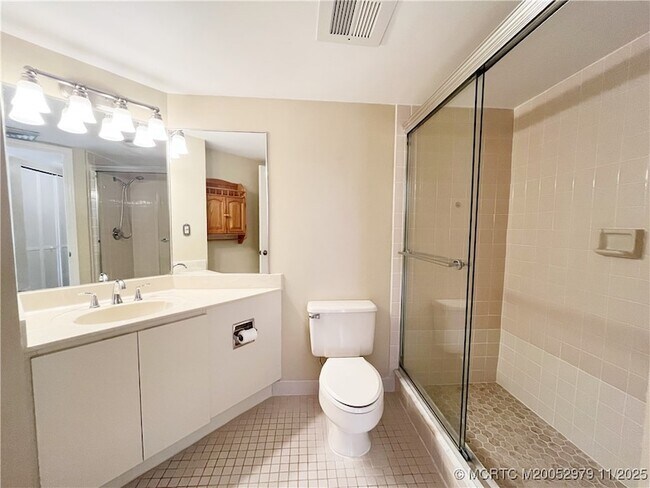 Building Photo - 9500 S Ocean Dr