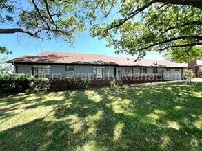 Building Photo - For Lease | Midtown Tulsa | 3 bed, 2 bath ...