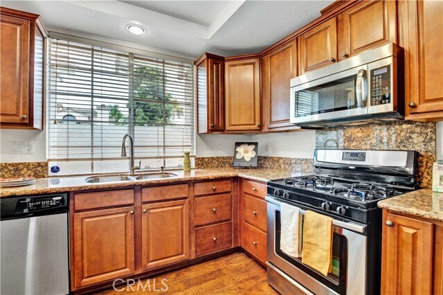 Building Photo - 58 Almador