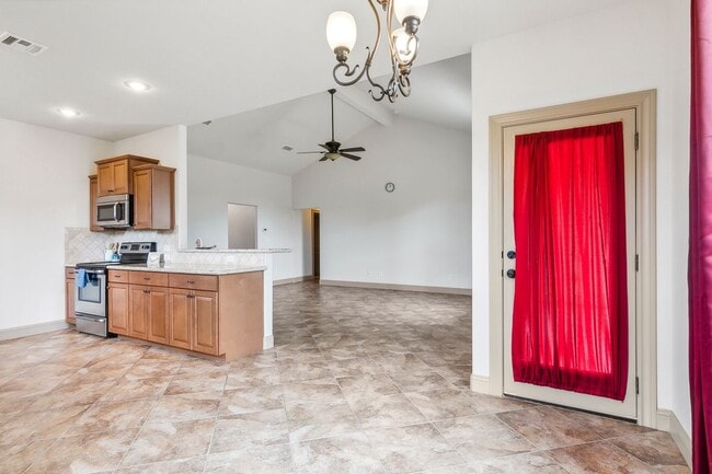 Building Photo - 6500 Llano Ln