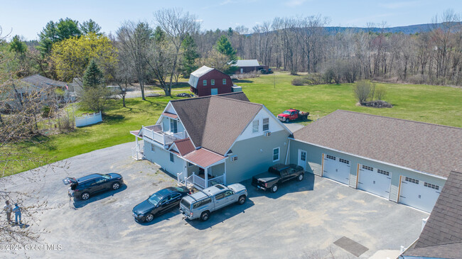 Building Photo - 298 Wilton Gansevoort Rd