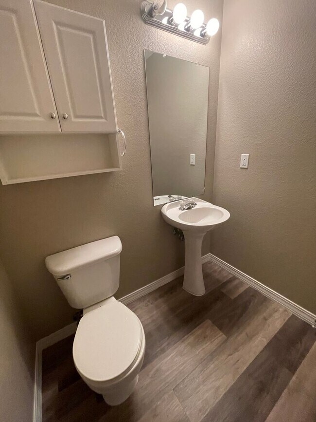 Building Photo - 6720 Antigua Dr