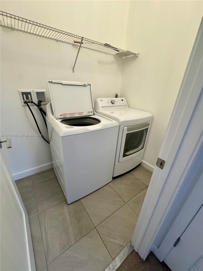 Building Photo - 4980 Whispering Way