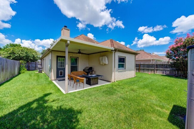 Building Photo - 1811 Emerald Green Dr