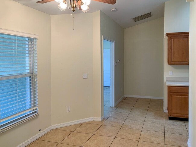 Building Photo - 4BR/3BA Horse/Pet Friendly Home on 5 Acres!