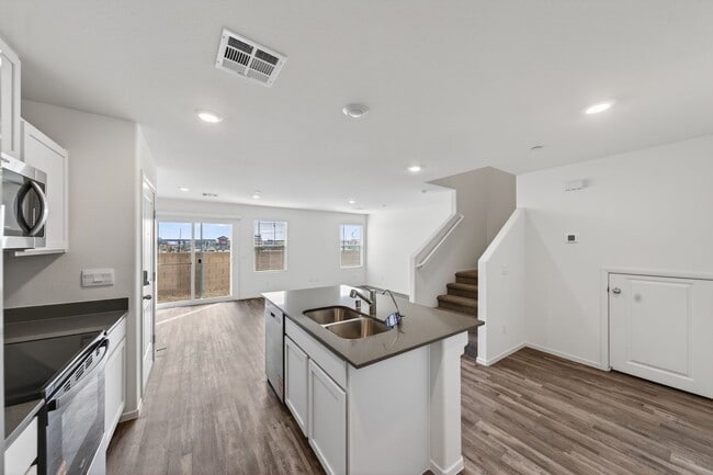 Building Photo - Beautiful Brand New Townhome in North Las Vegas