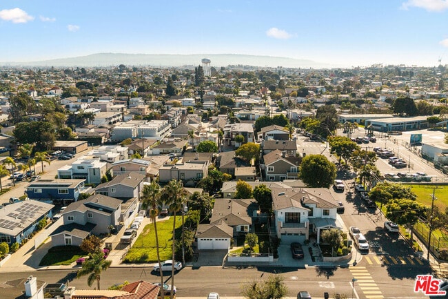 Building Photo - 1406 17th St