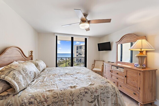 Building Photo - 400 Ocean Trail Way