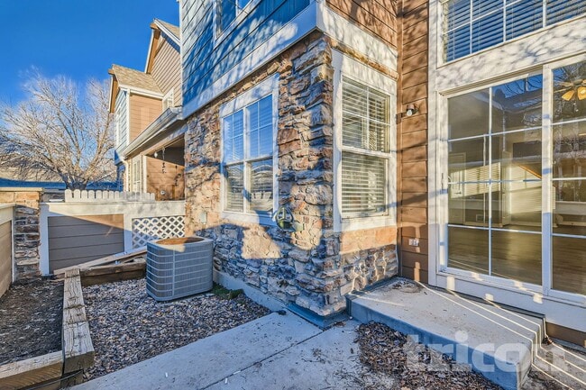 Building Photo - 13295 Holly St