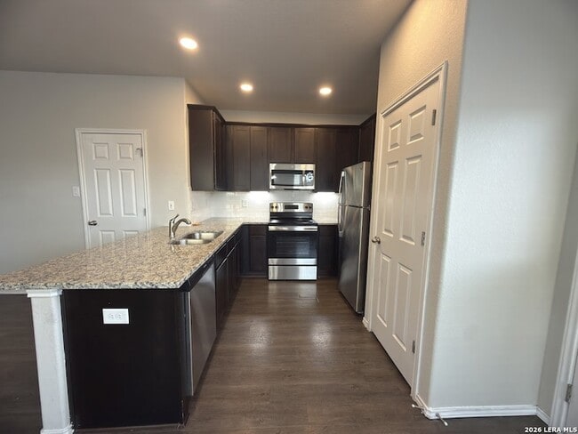 Building Photo - 5611 Rio Cyn