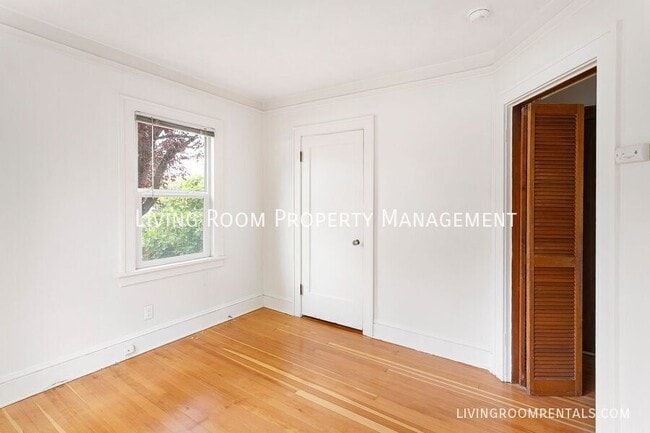 Building Photo - 1843 N Schofield St