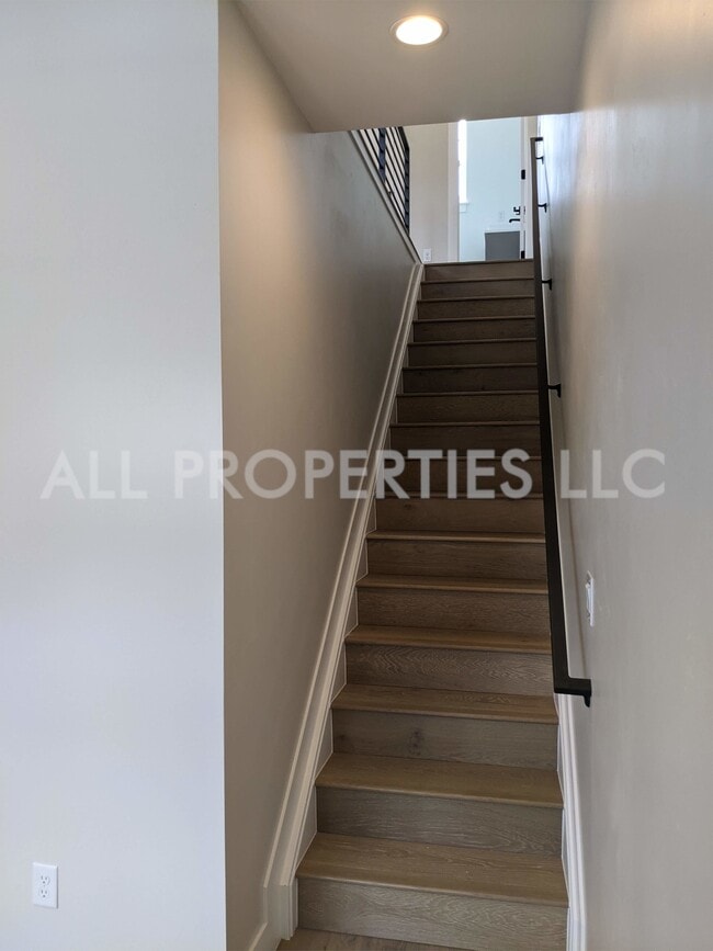 Building Photo - 8048 W 52nd Ln