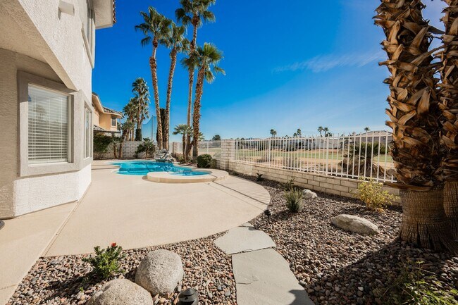 Building Photo - Luxury Home located in Henderson