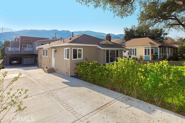 Building Photo - 3238 Montrose