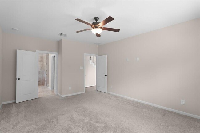 Building Photo - 23827 Via Leoni Dr