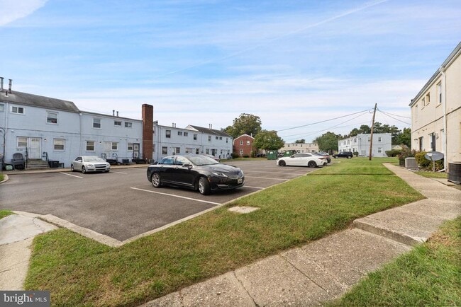 Building Photo - 2510 Iverson St