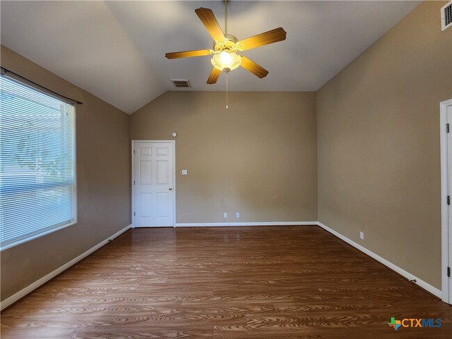Building Photo - 1771 Oak Glen