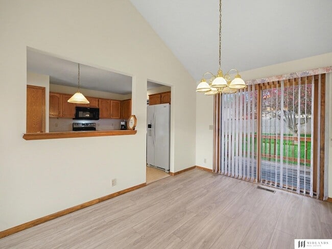 Building Photo - 5763 N 130th St