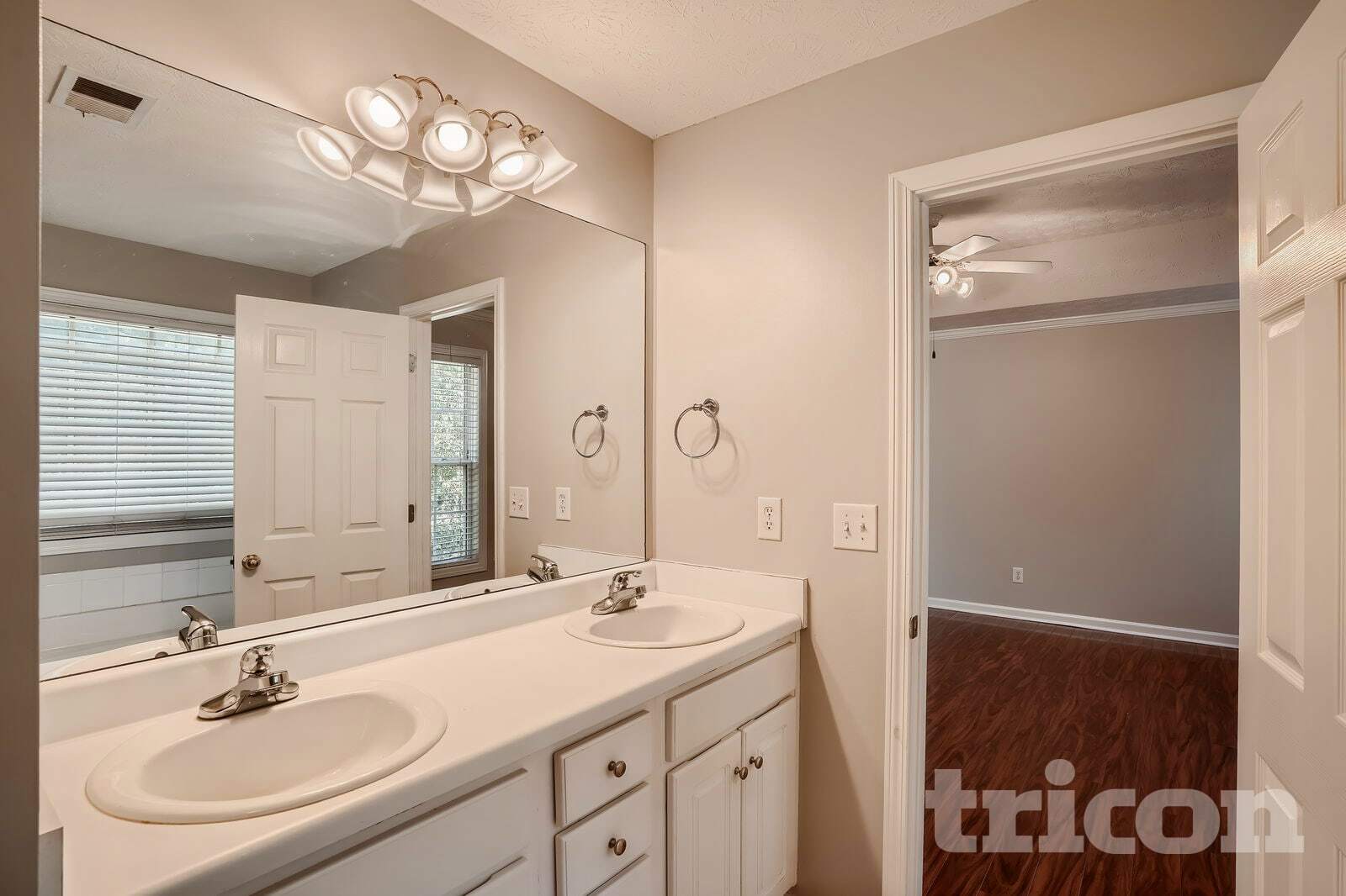 Building Photo - 515 Plantation Creek Dr