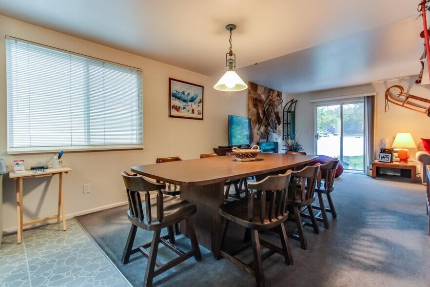 Building Photo - 3300 East Fort Union Blvd