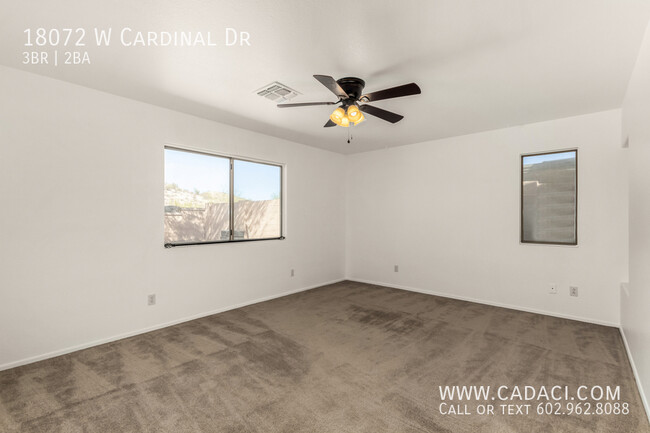 Building Photo - Estrella 3 bed 2 bath