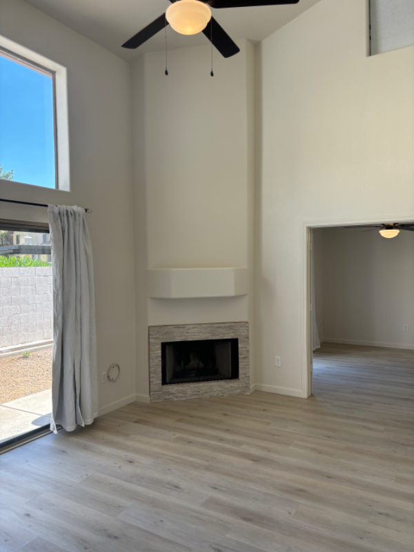 Building Photo - 5620 E Kelton Ln