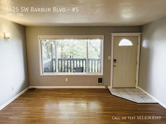 Building Photo - 3425 SW Barbur Blvd