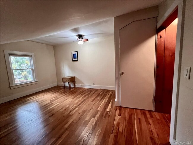 Building Photo - 863 Wolcott Ave