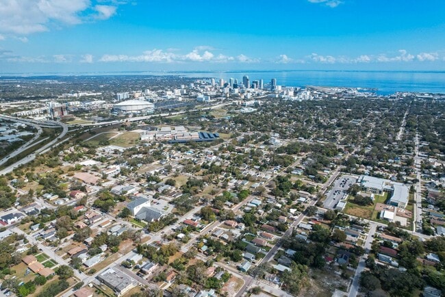 Building Photo - Drive By And Appy! $25 App Fee! Cute 2bdrm...