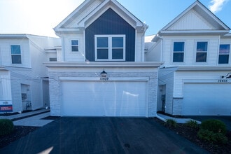 Building Photo - 10429 Ithaca Ln N