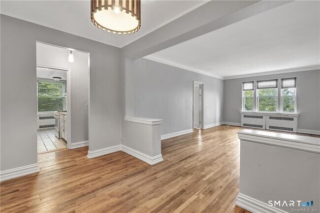 Building Photo - 70 Strawberry Hill Ave