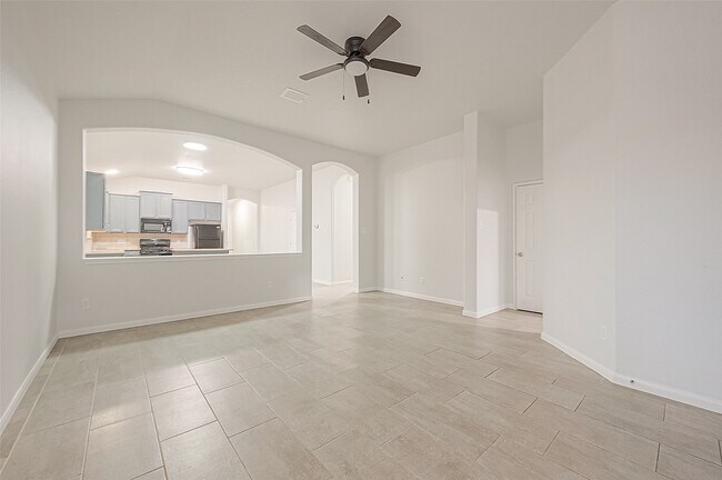 Building Photo - 6406 Applewood Forest Dr