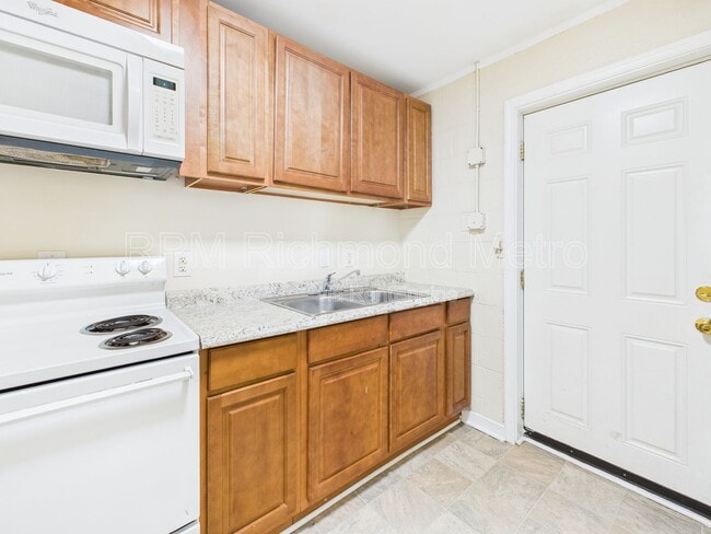 Building Photo - 923 N 20th St