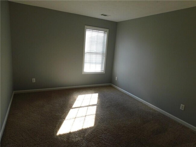 Building Photo - 1629 Amhearst Mill Dr