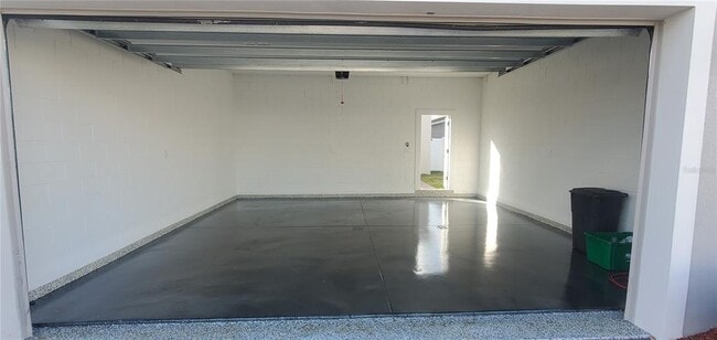 Building Photo - 736 Yukon Ln