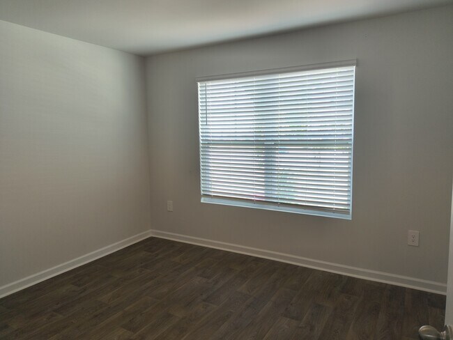 Building Photo - 44 Autumn's Wood Dr